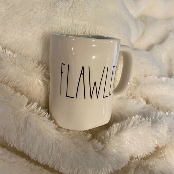 RAE Dunn ‘Flawless’ coffee mug - Picture 2 of 5